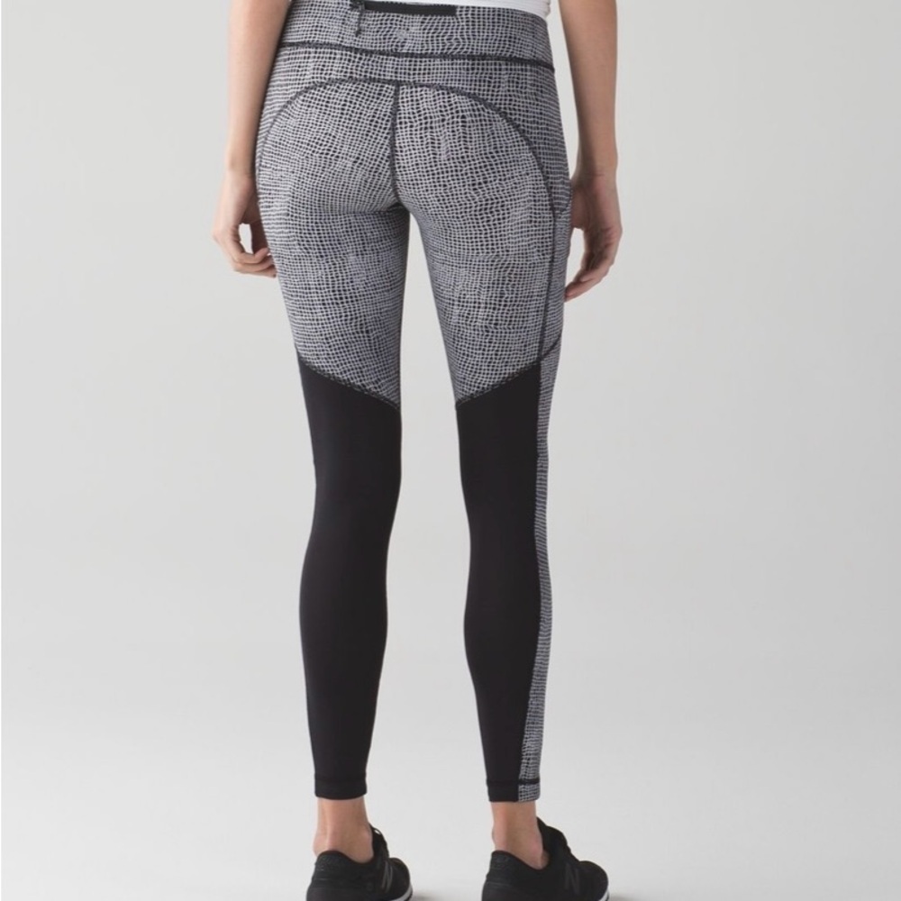Lululemon Speed Tight V 29” Leggings Fall Net White Black Sz 6 Retired Edition